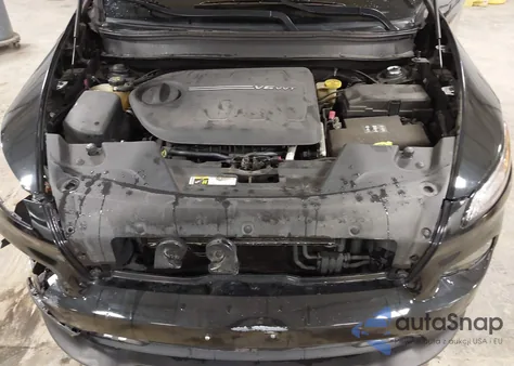 2015 Jeep Cherokee Latitude z USA, uszkodzony, nr VIN 1C4PJMCSXFW564616